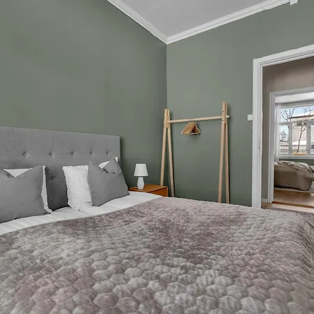 Bjoerk Tromso - Amazing Tromso City View Apartment With Parking! * ترومسو
