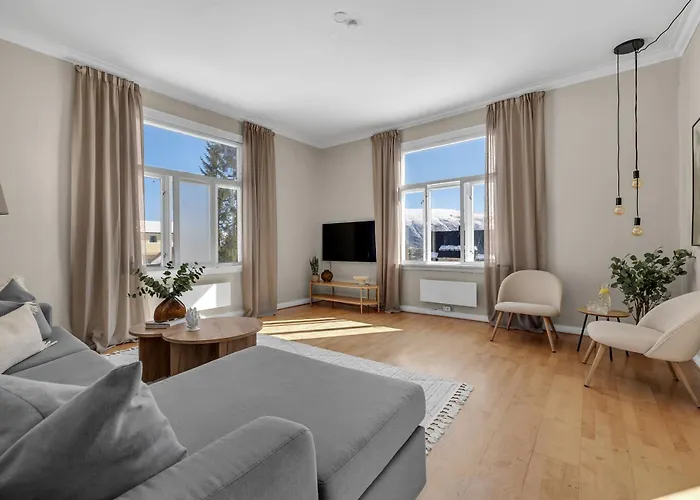 Amazing With Free Parking And Lovely Views! Tromsø