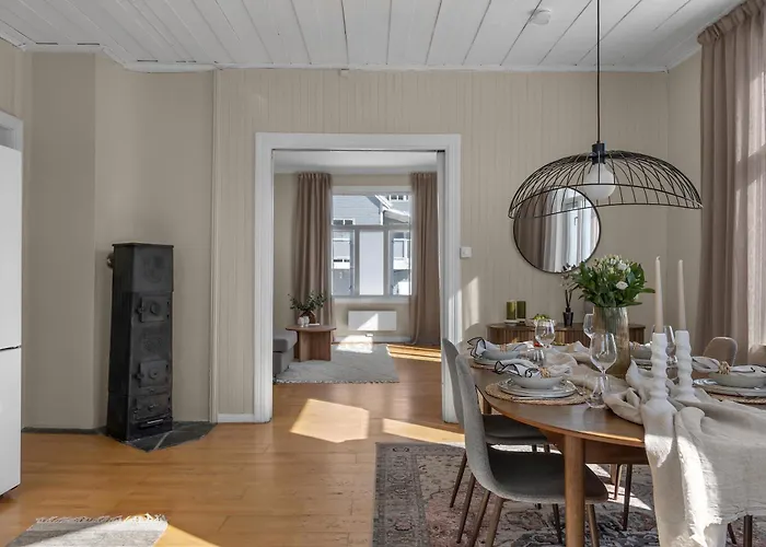 Amazing With Free Parking And Lovely Views! * Tromsø