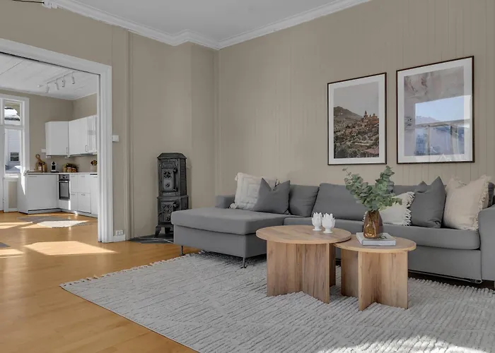 Amazing With Free Parking And Lovely Views! Tromsø
