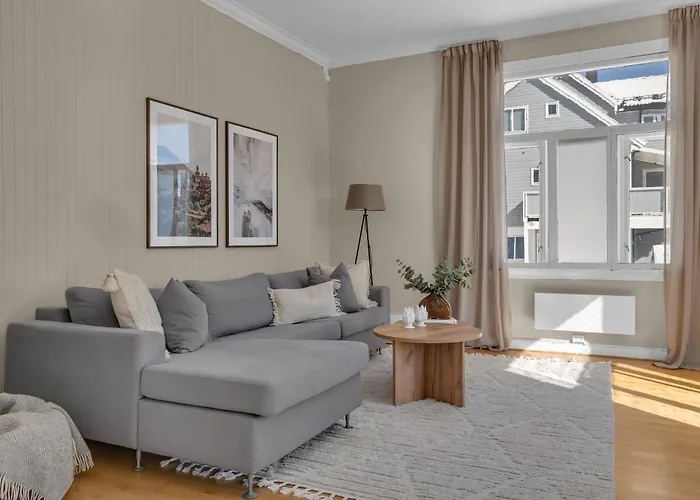 Amazing With Free Parking And Lovely Views! Tromsø