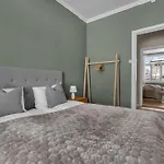 Amazing With Free Parking And Lovely Views! * Tromsø