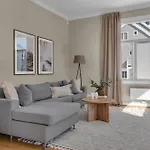 Amazing With Free Parking And Lovely Views! Tromsø